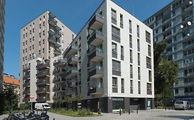 City Center Apartments - Metro 250M - Old Town - Private Underground Parking